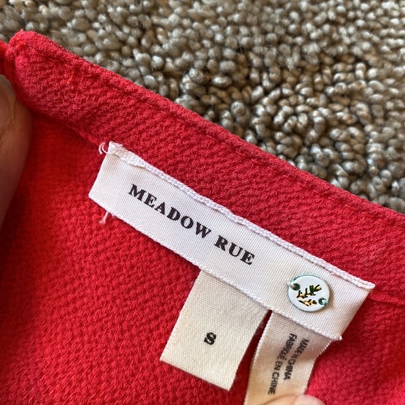 Flutter sleeve blouse - Picture 2 of 2